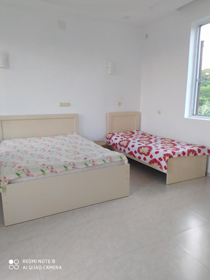 Emzari'S Apartment Kobuleti ภายนอก รูปภาพ